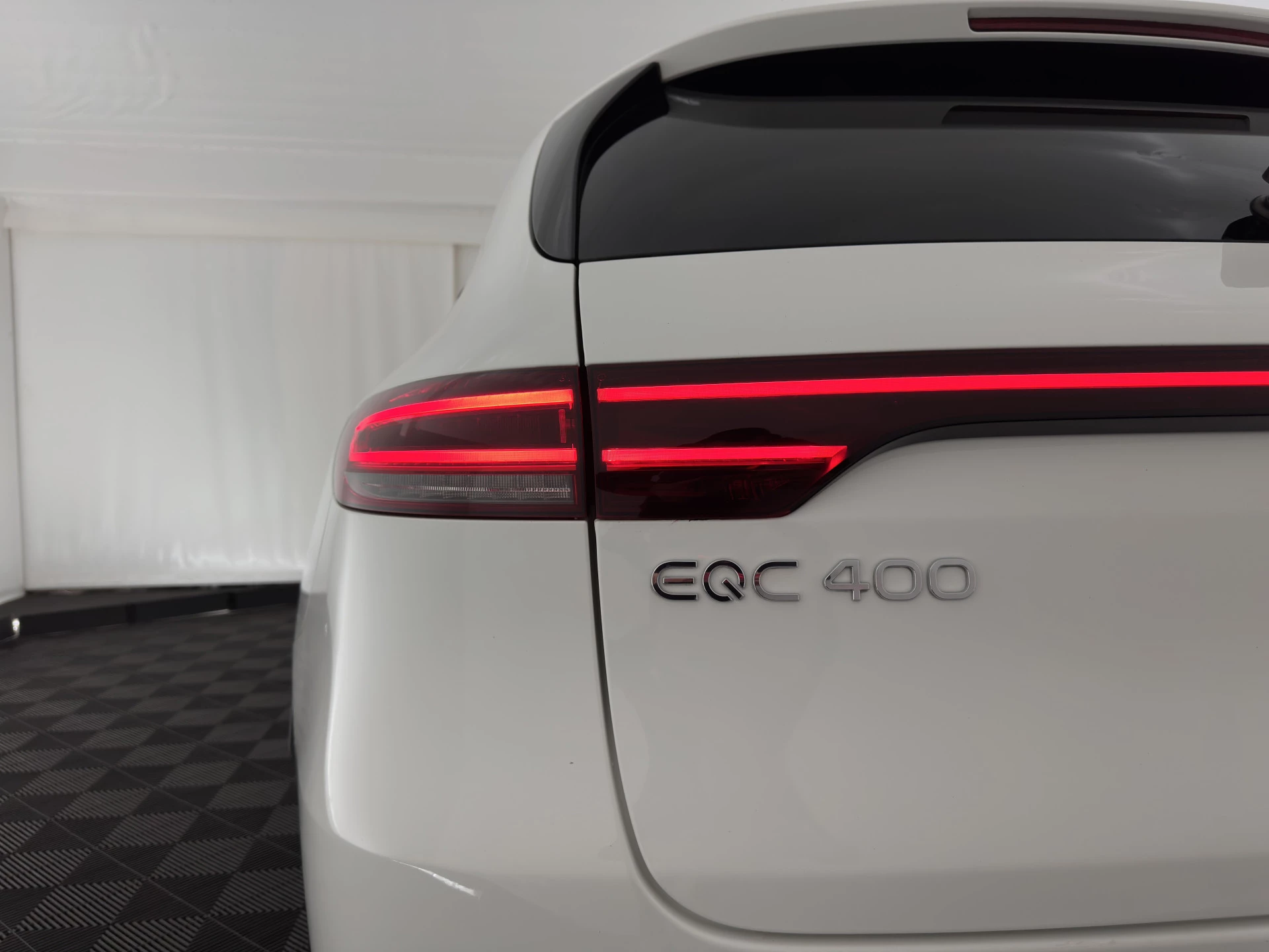 Hoofdafbeelding Mercedes-Benz EQC