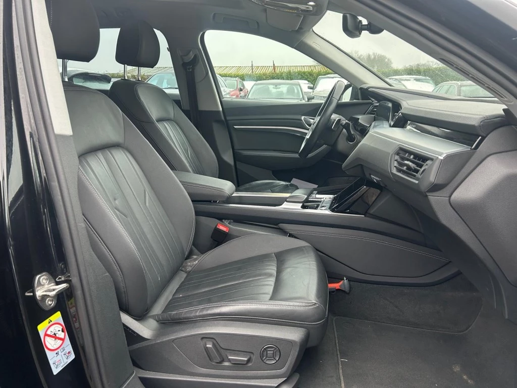 Hoofdafbeelding Audi e-tron