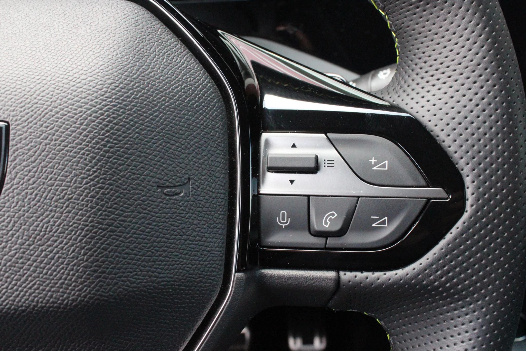 Hoofdafbeelding Peugeot 408