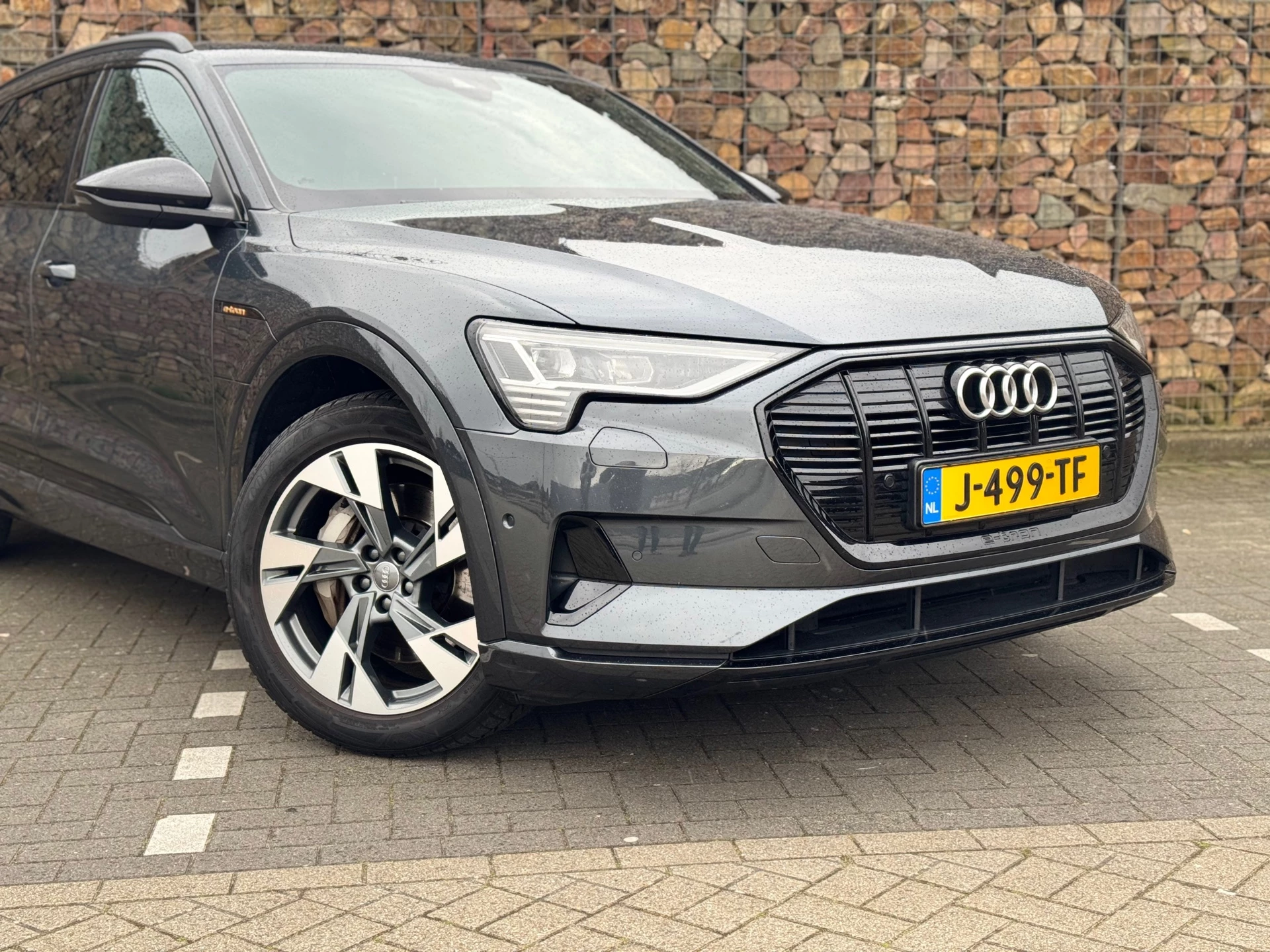 Hoofdafbeelding Audi e-tron