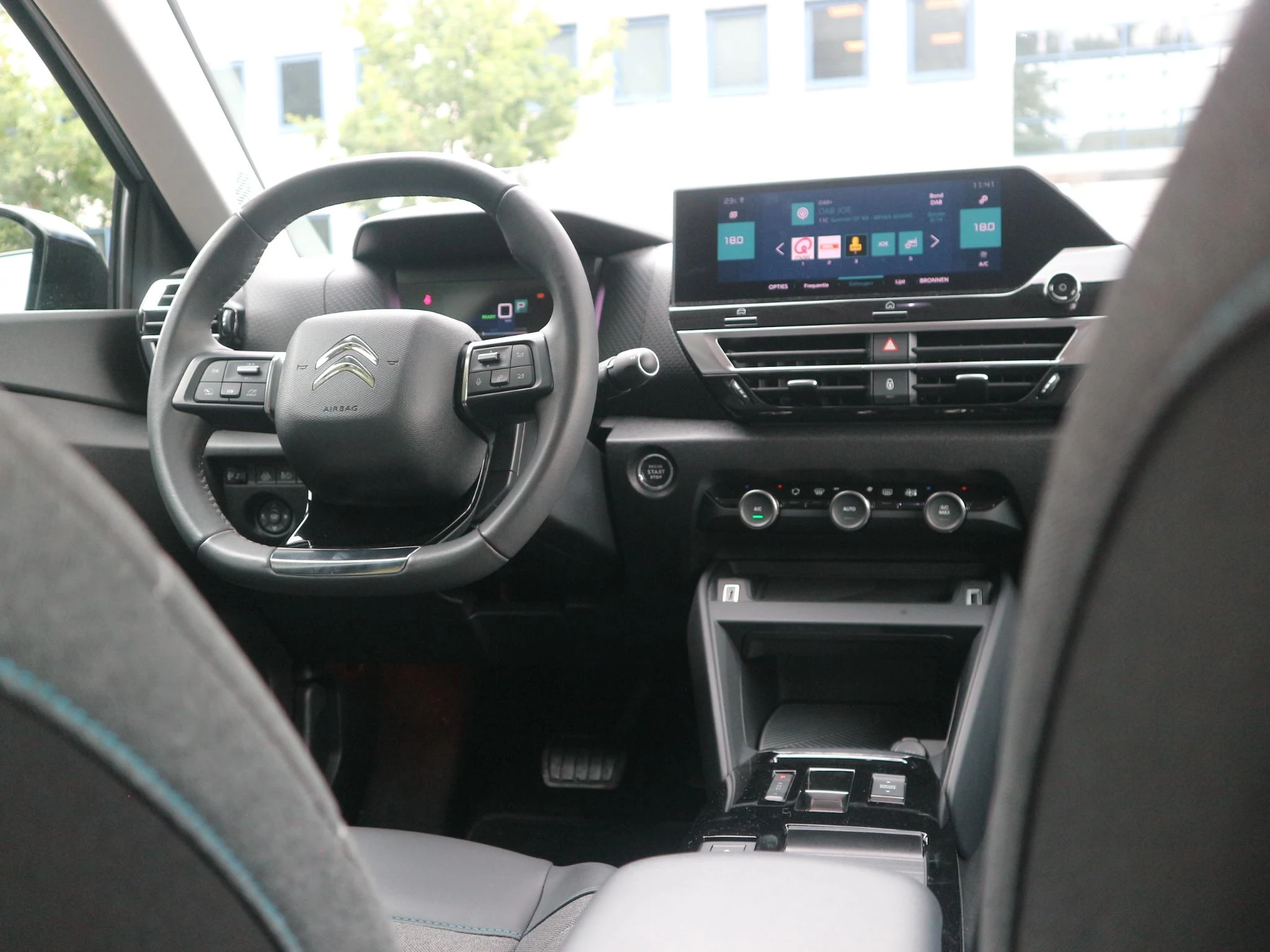 Hoofdafbeelding Citroën ë-C4