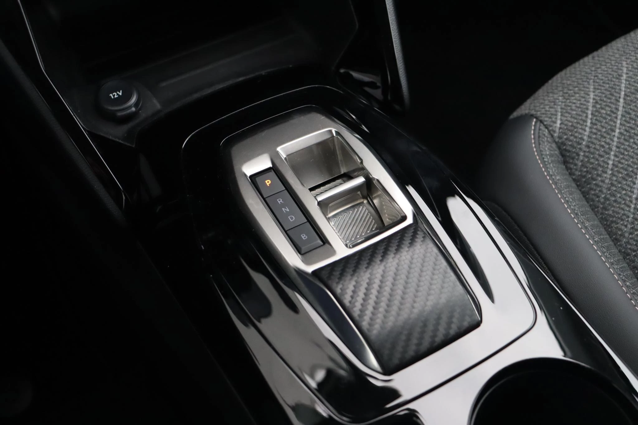 Hoofdafbeelding Peugeot e-208