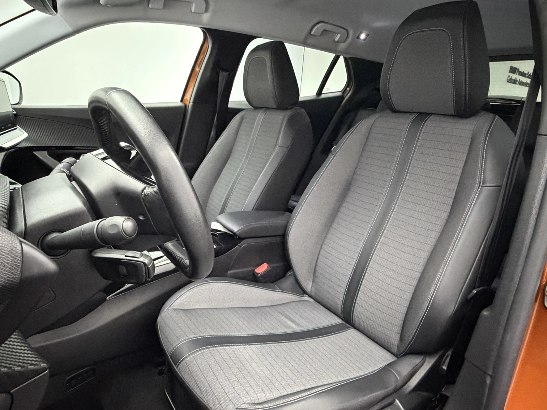Hoofdafbeelding Peugeot e-2008