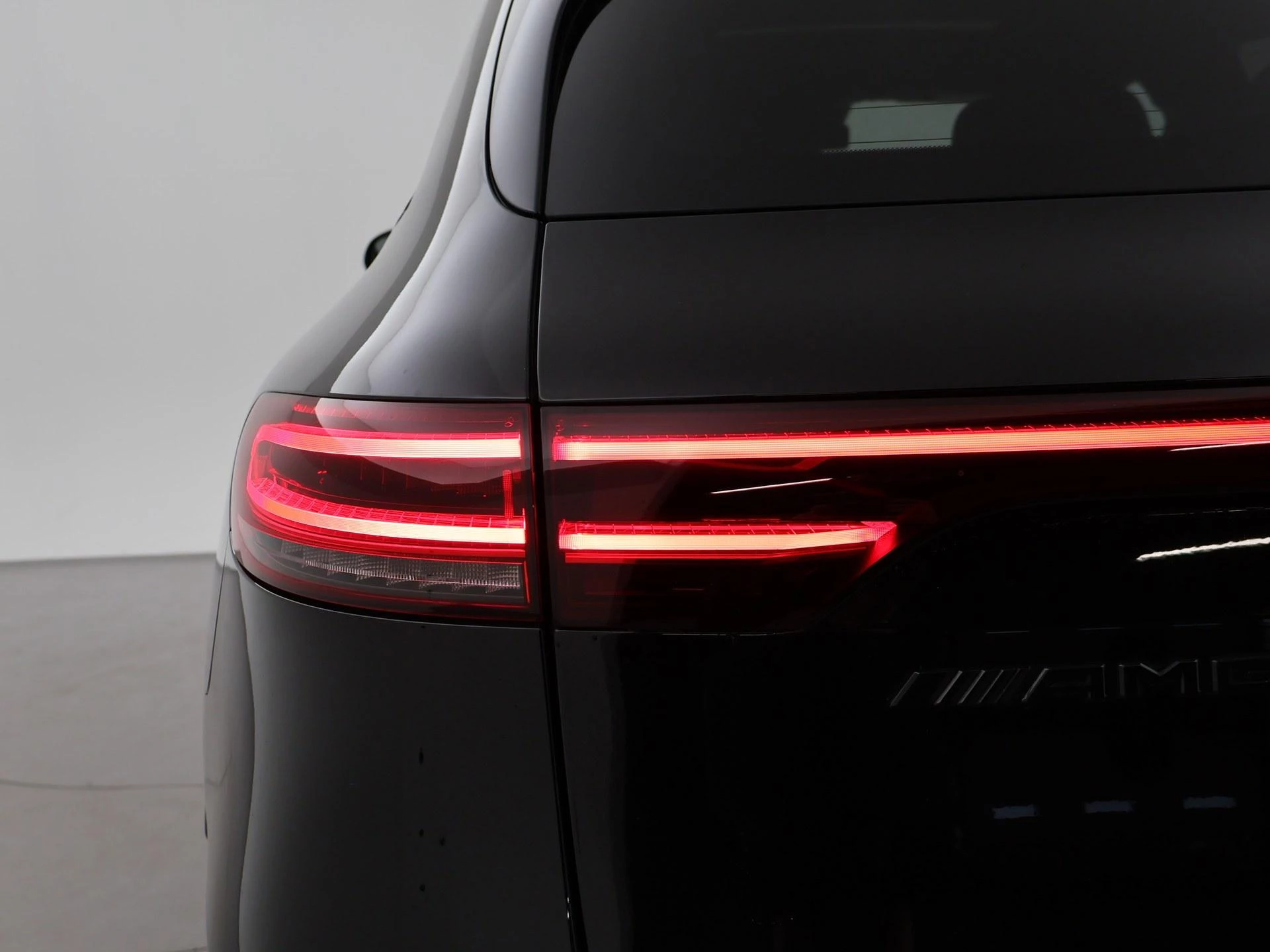 Hoofdafbeelding Mercedes-Benz EQC