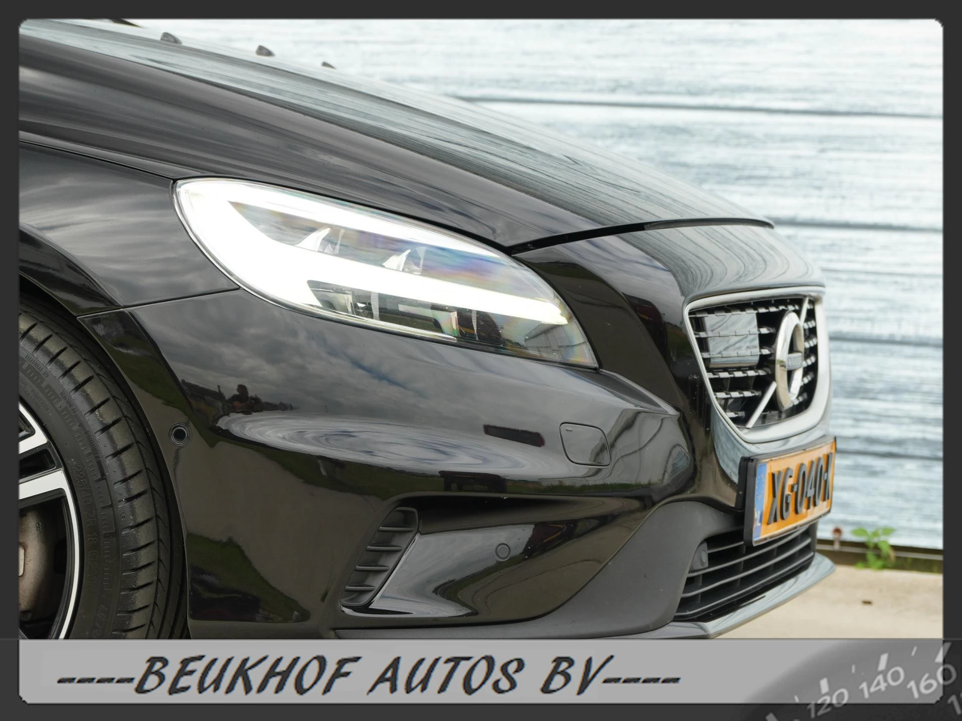 Hoofdafbeelding Volvo V40