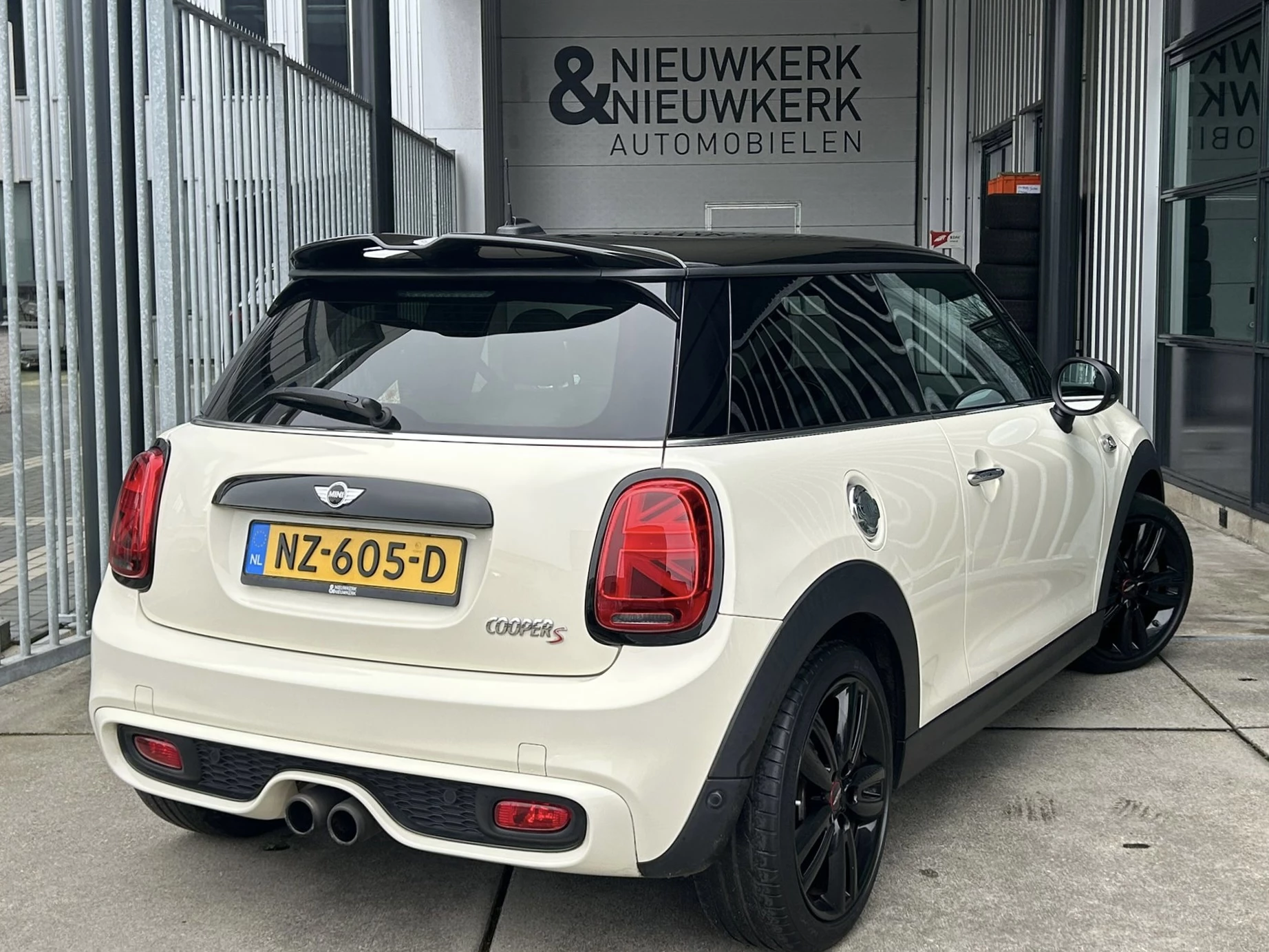 Hoofdafbeelding MINI Cooper S