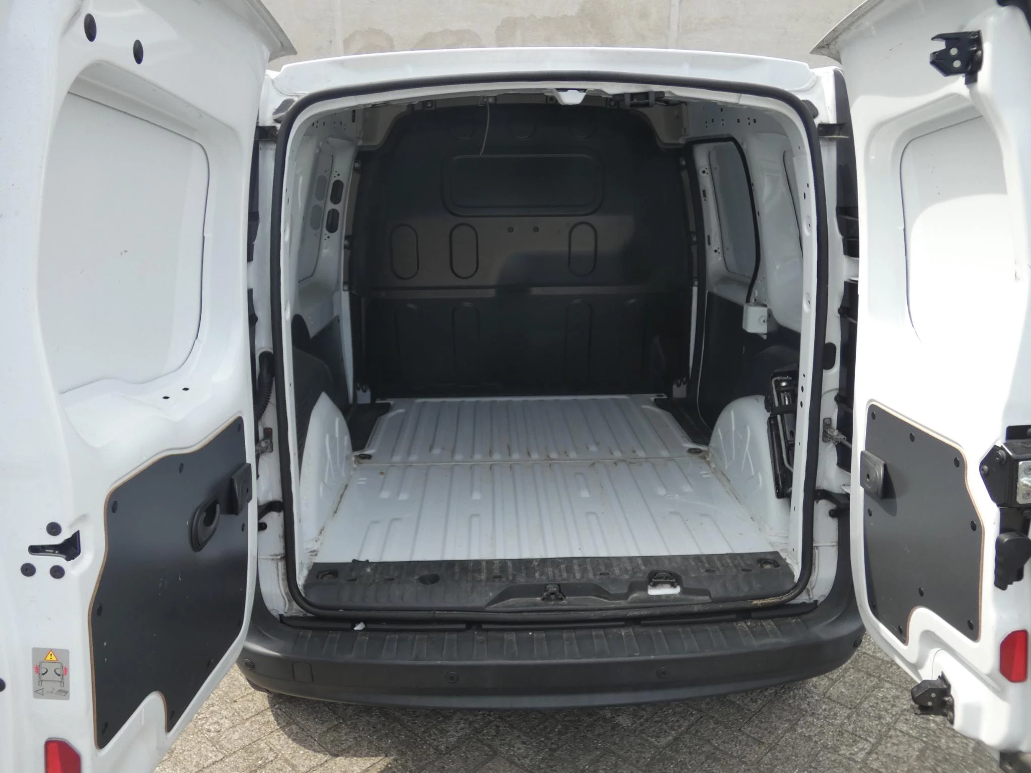 Hoofdafbeelding Nissan NV250