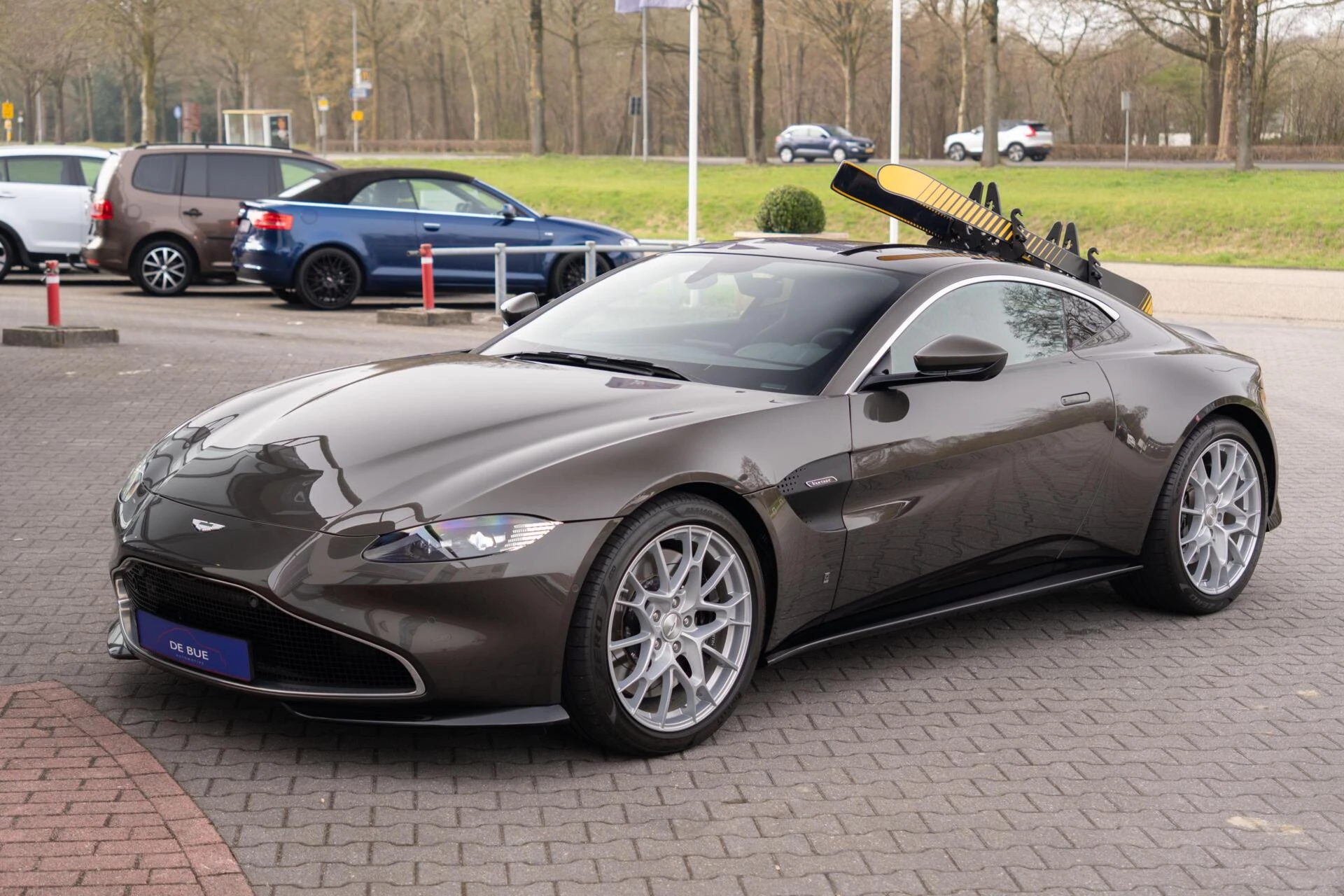 Hoofdafbeelding Aston Martin V8 Vantage