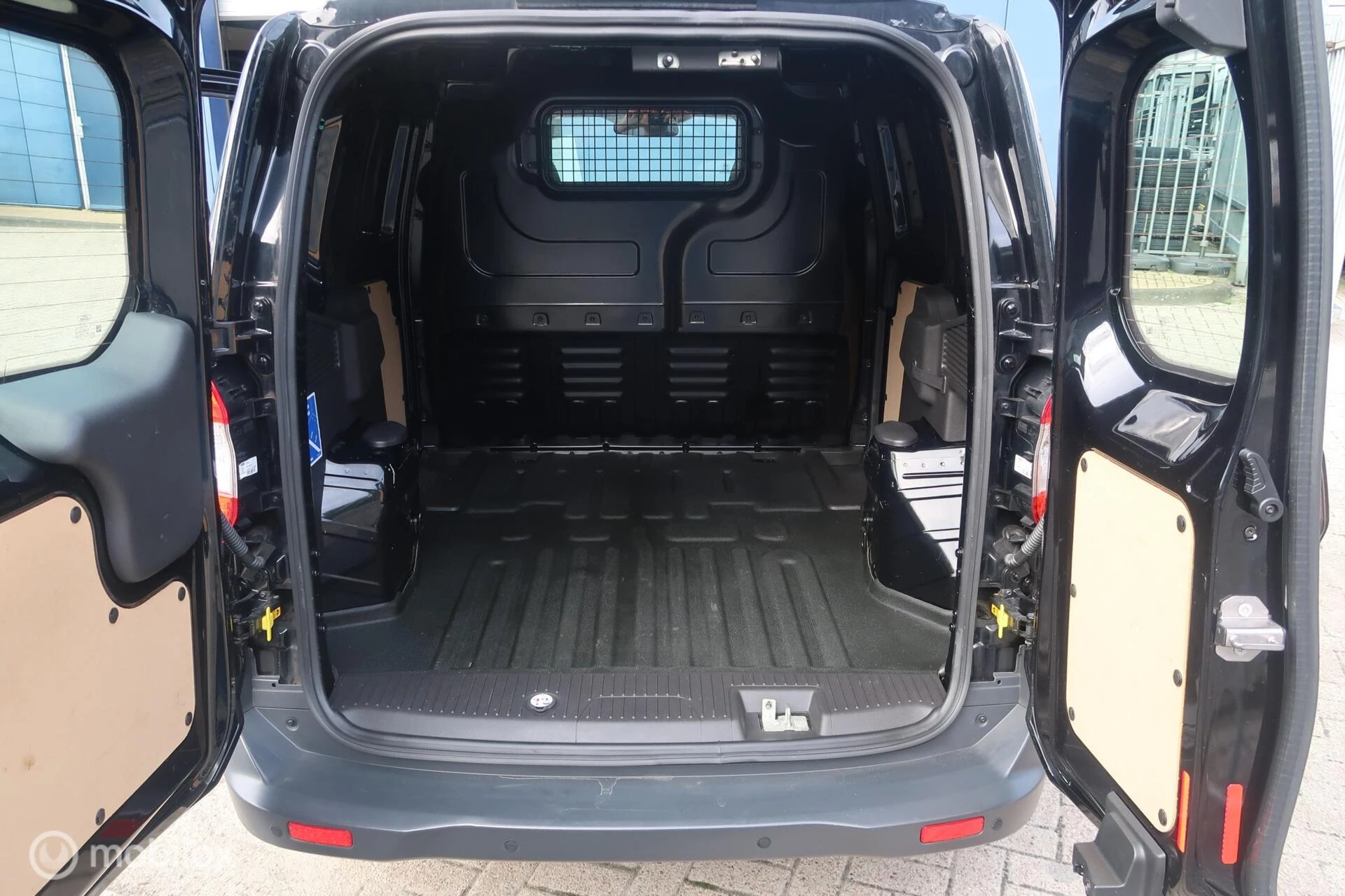 Hoofdafbeelding Ford Transit Courier