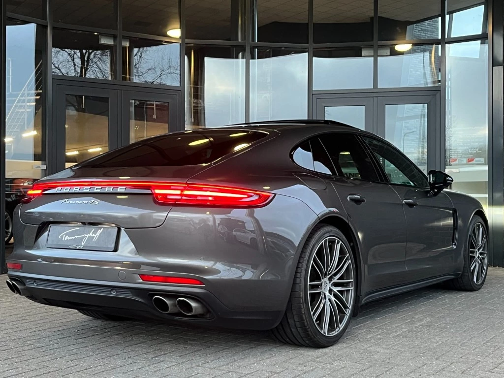 Hoofdafbeelding Porsche Panamera