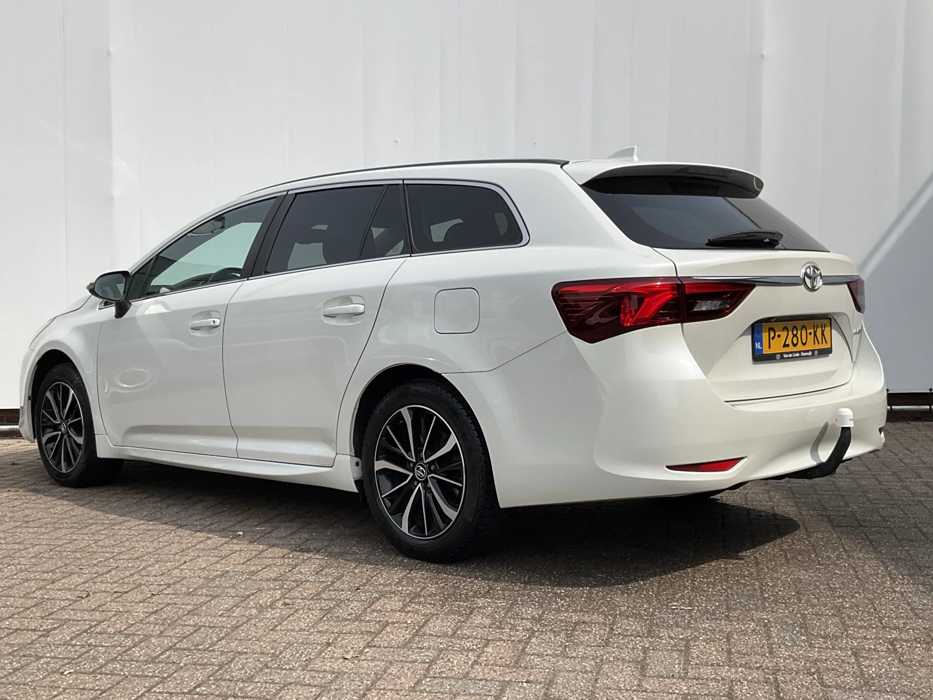 Hoofdafbeelding Toyota Avensis
