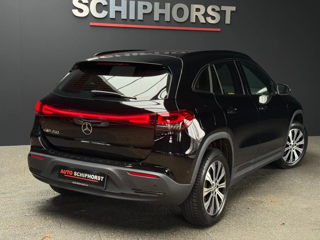 Hoofdafbeelding Mercedes-Benz EQA