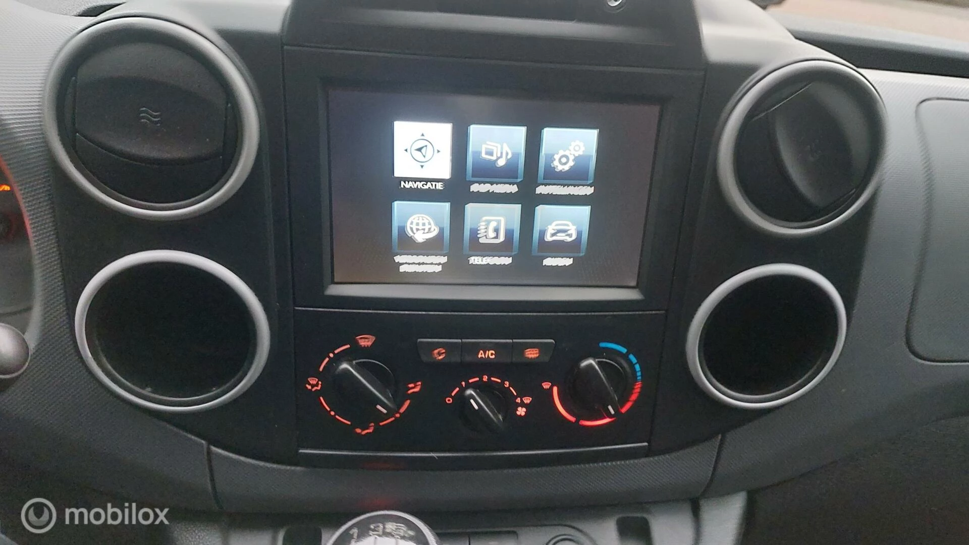 Hoofdafbeelding Peugeot Partner
