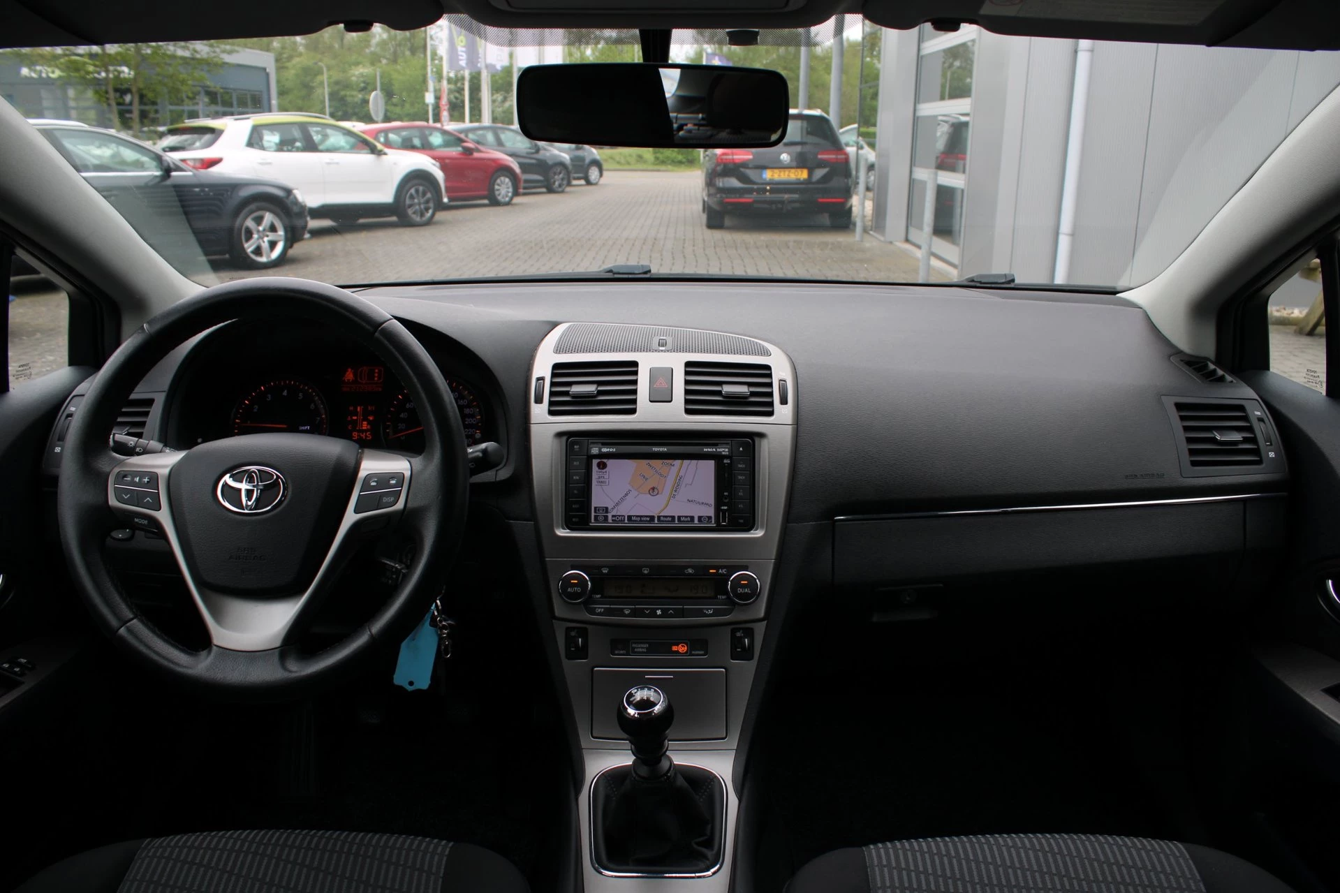 Hoofdafbeelding Toyota Avensis