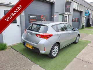 Hoofdafbeelding Toyota Auris Toyota Auris 1.6 Aspiration Grijs 2013 Clima Cruise Camera