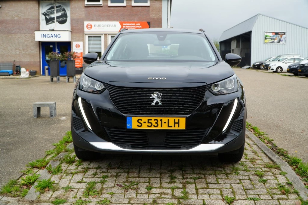 Hoofdafbeelding Peugeot e-2008