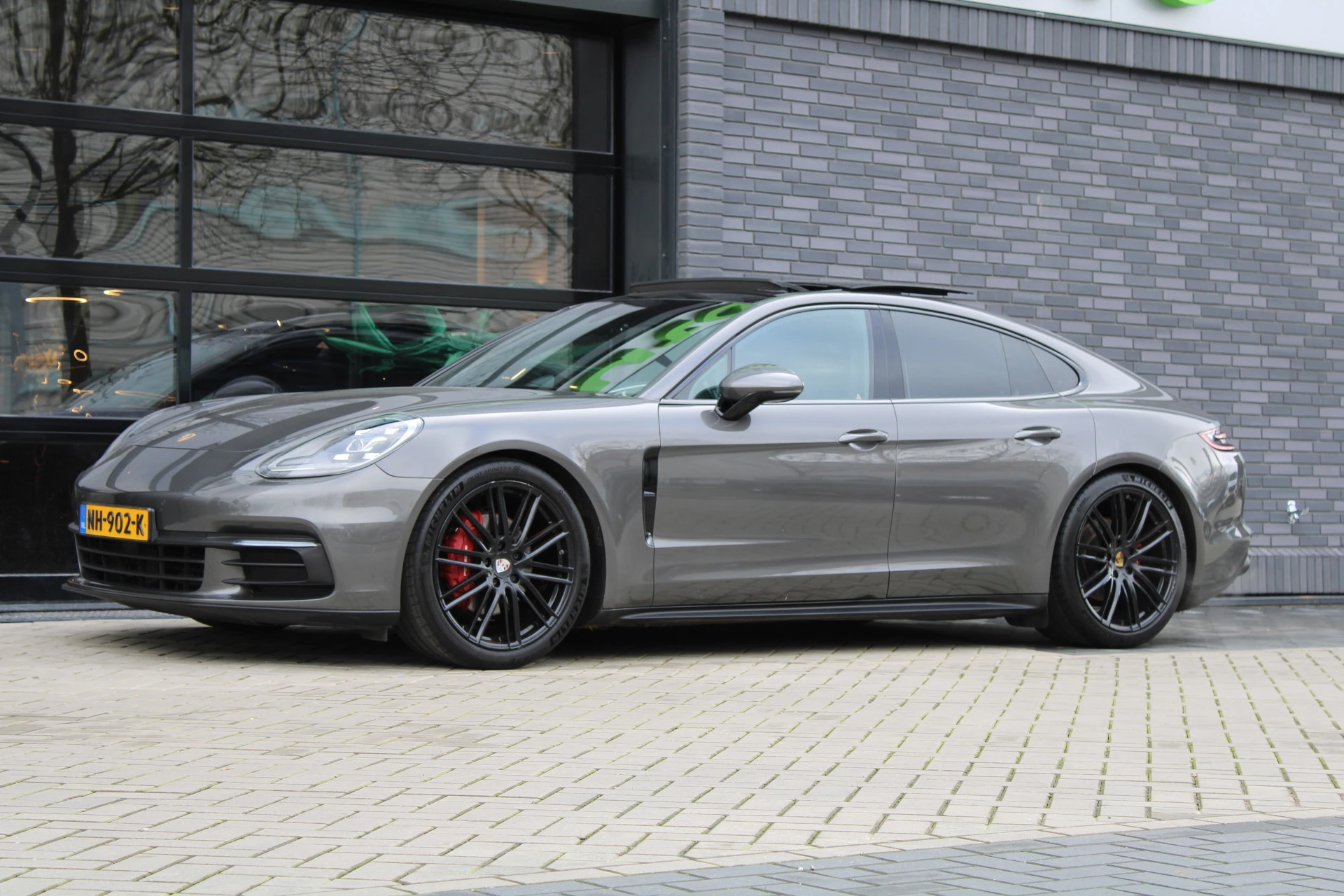 Hoofdafbeelding Porsche Panamera