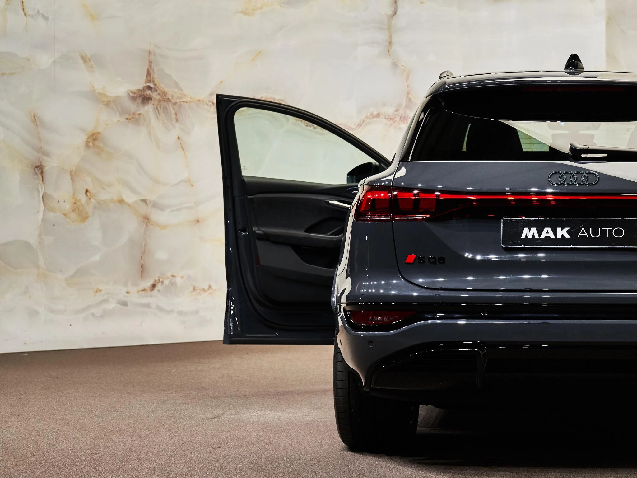 Hoofdafbeelding Audi SQ6