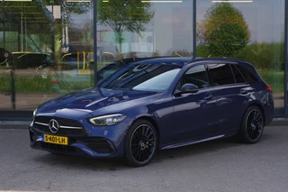 Hoofdafbeelding Mercedes-Benz C-Klasse Mercedes-Benz C-Klasse Estate 300 e 313 PK AMG Line PHEV, Leder-Alcantara, Camera, Sfeerverlichting, Burmester, Carplay