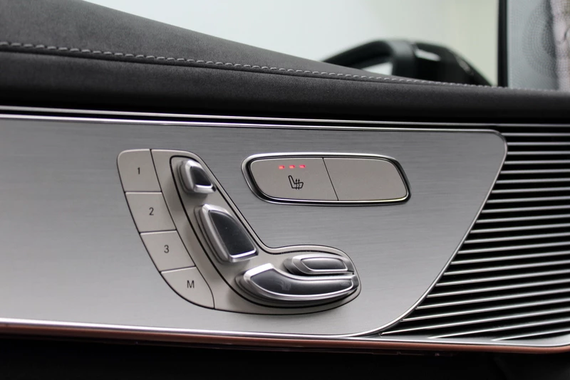 Hoofdafbeelding Mercedes-Benz EQC
