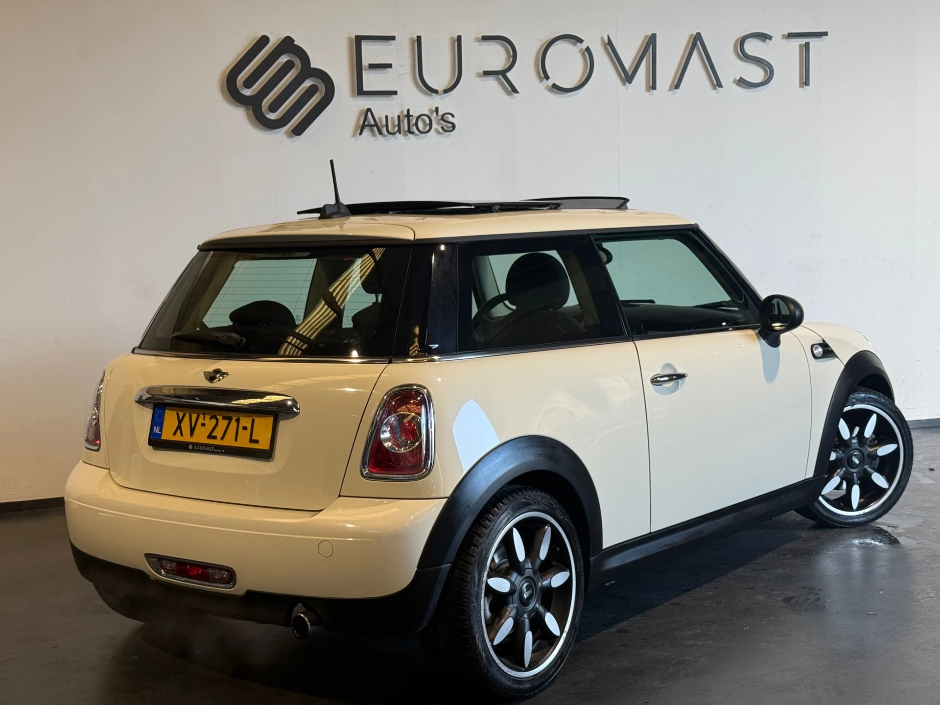 Hoofdafbeelding MINI One