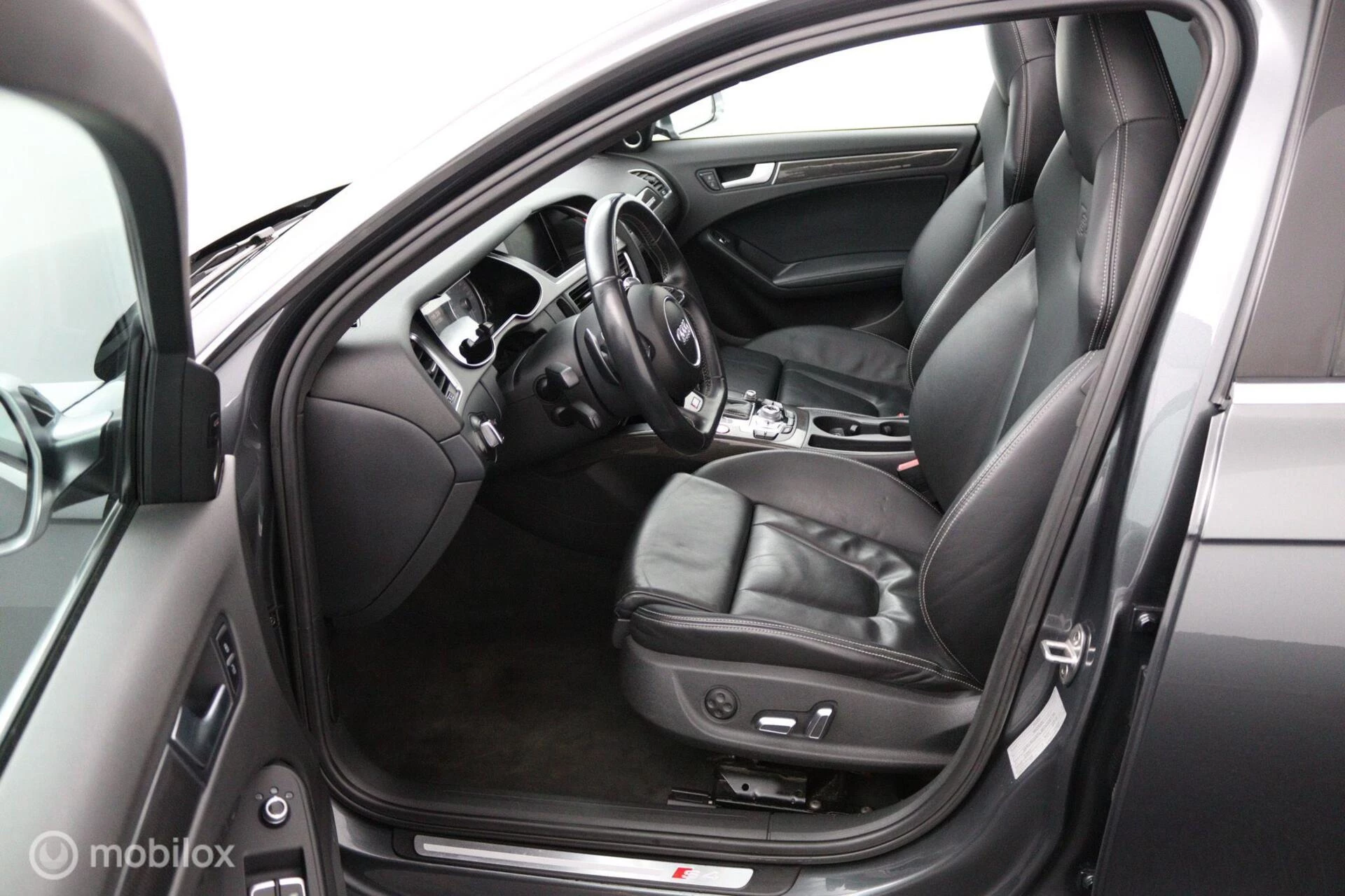 Hoofdafbeelding Audi S4