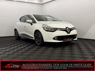 Renault Clio 1.2 TCe Intens Camera, Navi, Keyless start, Airco, Cruise control, A start stop, Lichtmetalen velgen