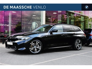Hoofdafbeelding BMW 3 Serie BMW 3 Serie Touring 330e High Executive M Sport Automaat / Panoramadak / Trekhaak / Comfort Access / Sportstoelen / Stoelverwarming / Adaptieve LED / Active Cruise Control