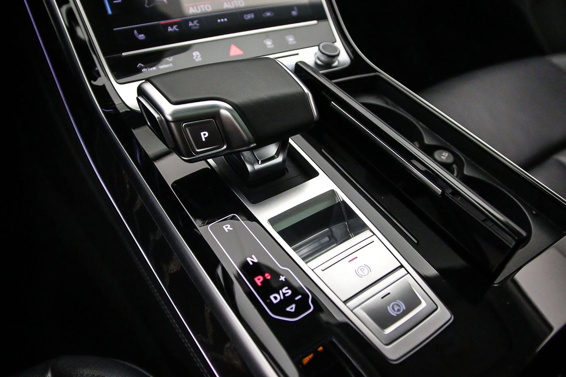 Hoofdafbeelding Audi A8