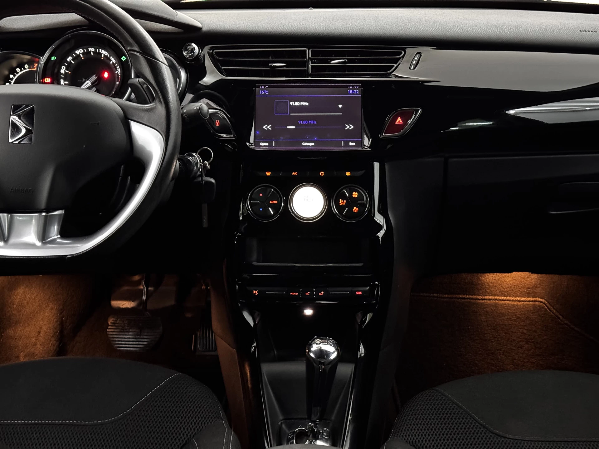 Hoofdafbeelding DS DS 3