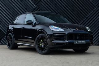 Hoofdafbeelding Porsche Cayenne Porsche Cayenne 3.0 E-Hybrid ACC Pano PDLS+ GTS Stoelvent. Sport Chrono  Alcant.Hemel Luchtv.
