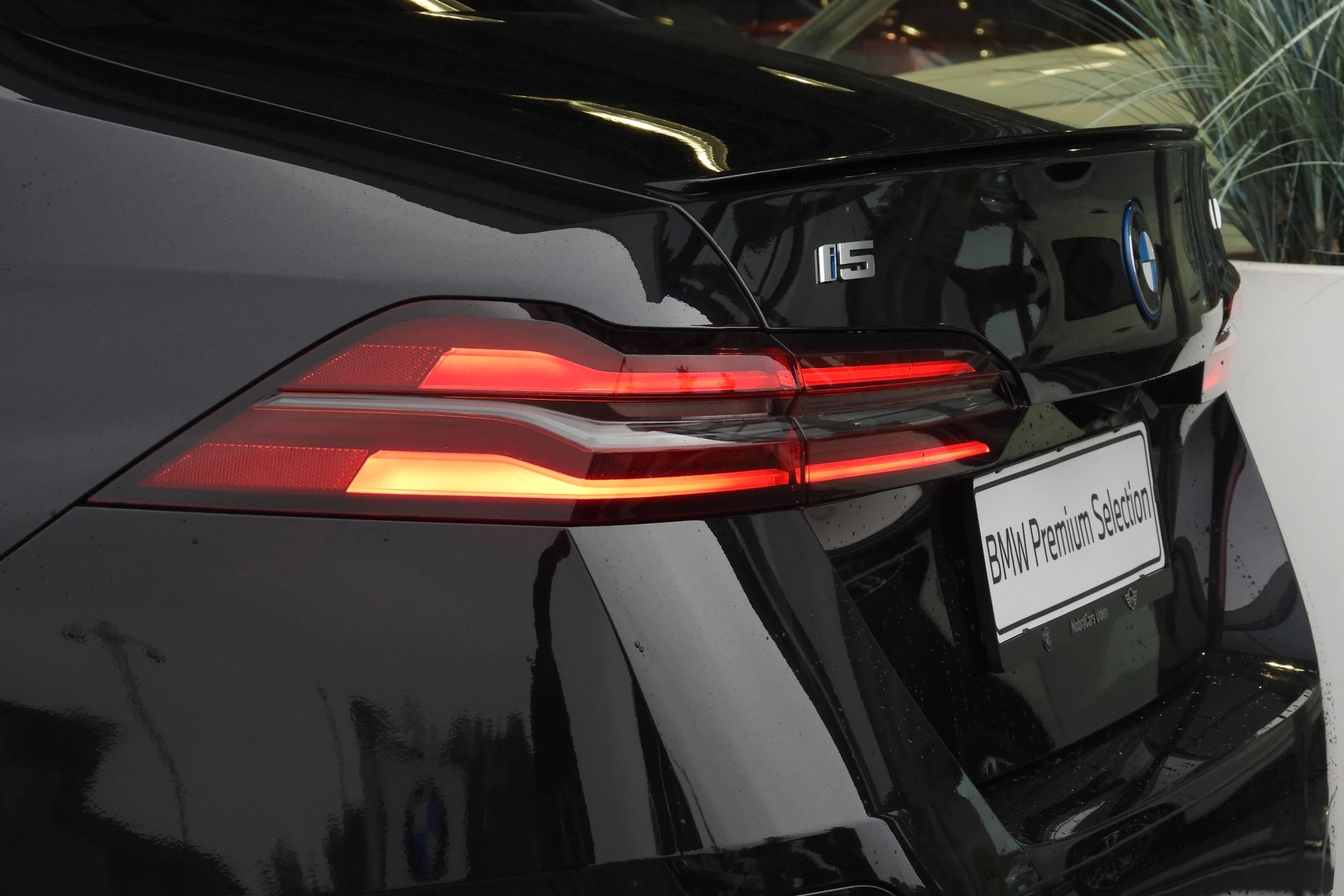 Hoofdafbeelding BMW i5