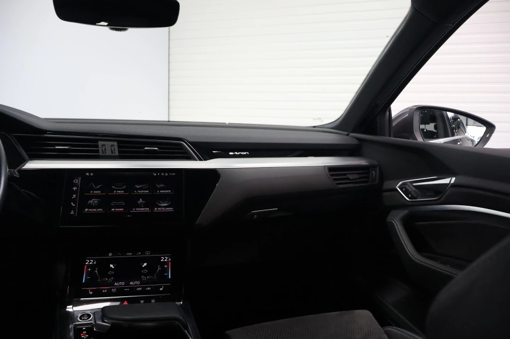 Hoofdafbeelding Audi e-tron