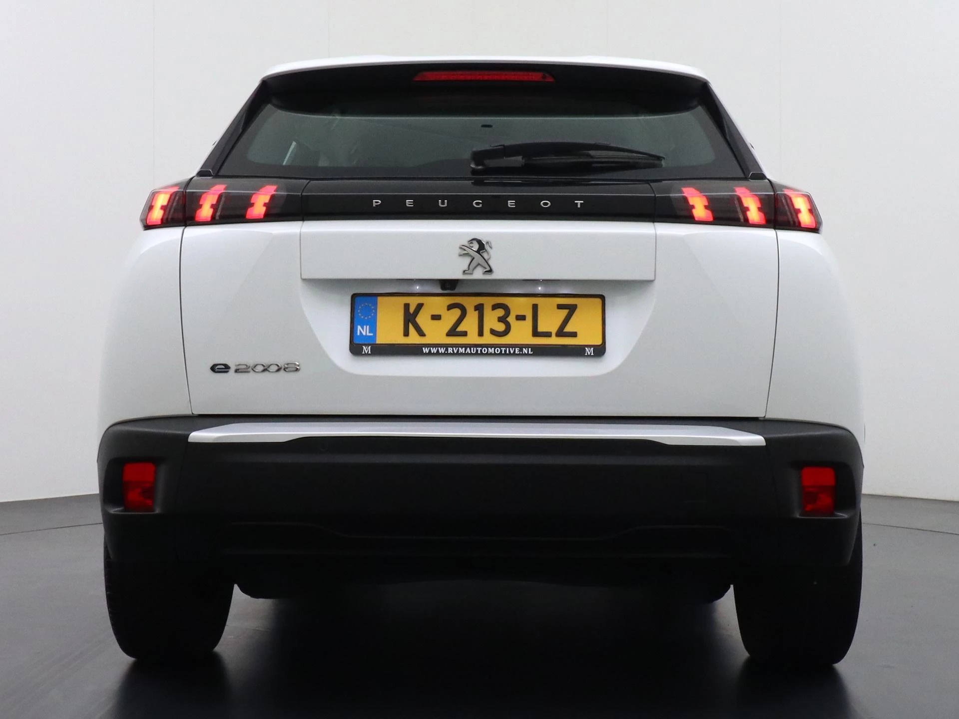 Hoofdafbeelding Peugeot e-2008