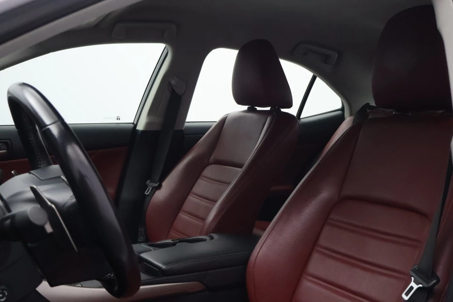Hoofdafbeelding Lexus IS