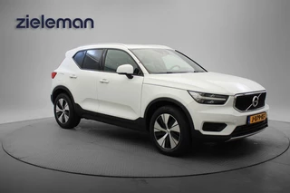 Volvo XC40 1.5 T2 Momentum - Carplay, Navi, Cruise