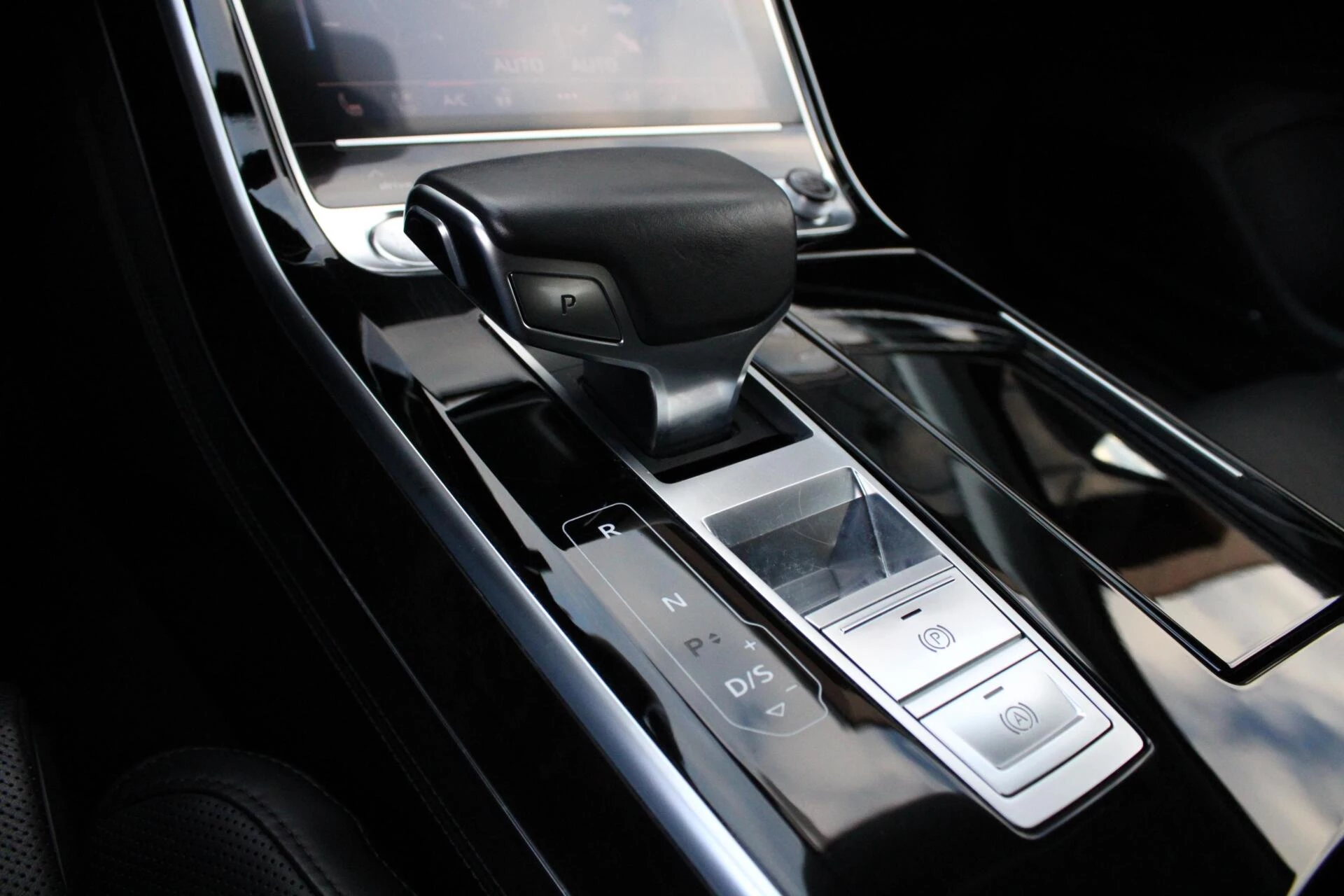 Hoofdafbeelding Audi A8