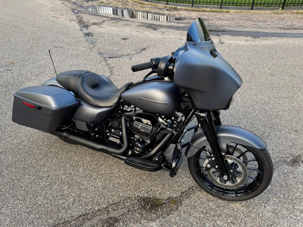 Hoofdafbeelding Harley-Davidson Street Glide