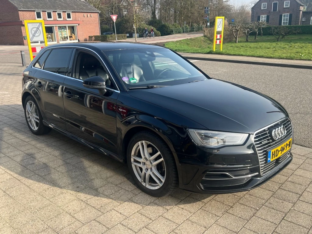 Hoofdafbeelding Audi e-tron