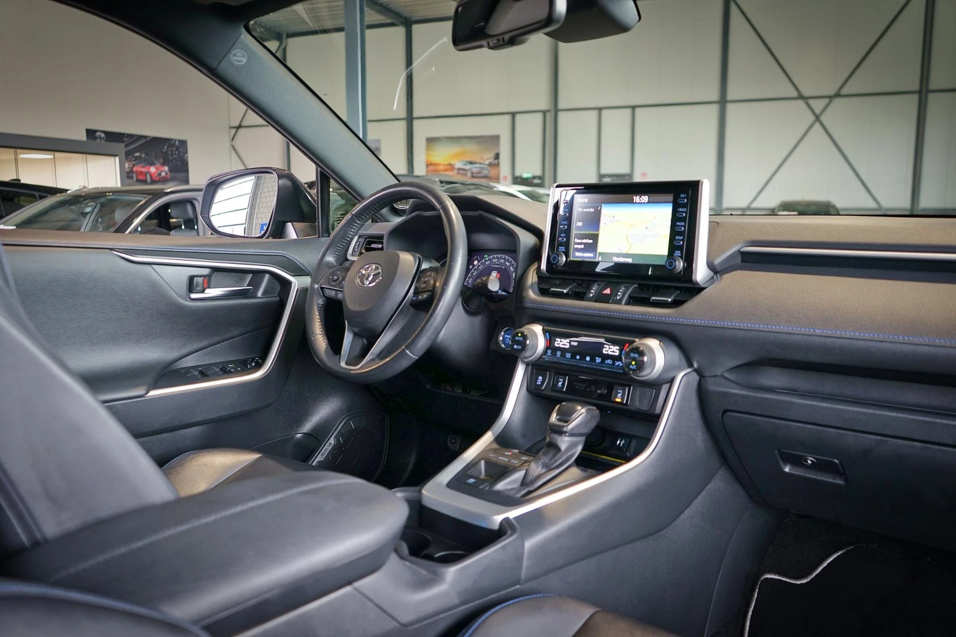 Hoofdafbeelding Toyota RAV4