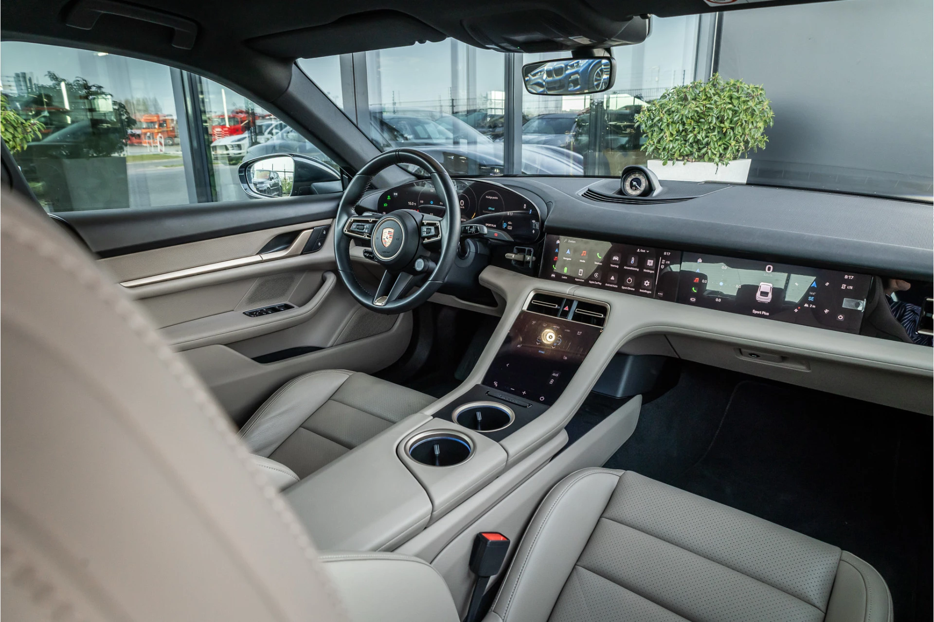 Hoofdafbeelding Porsche Taycan