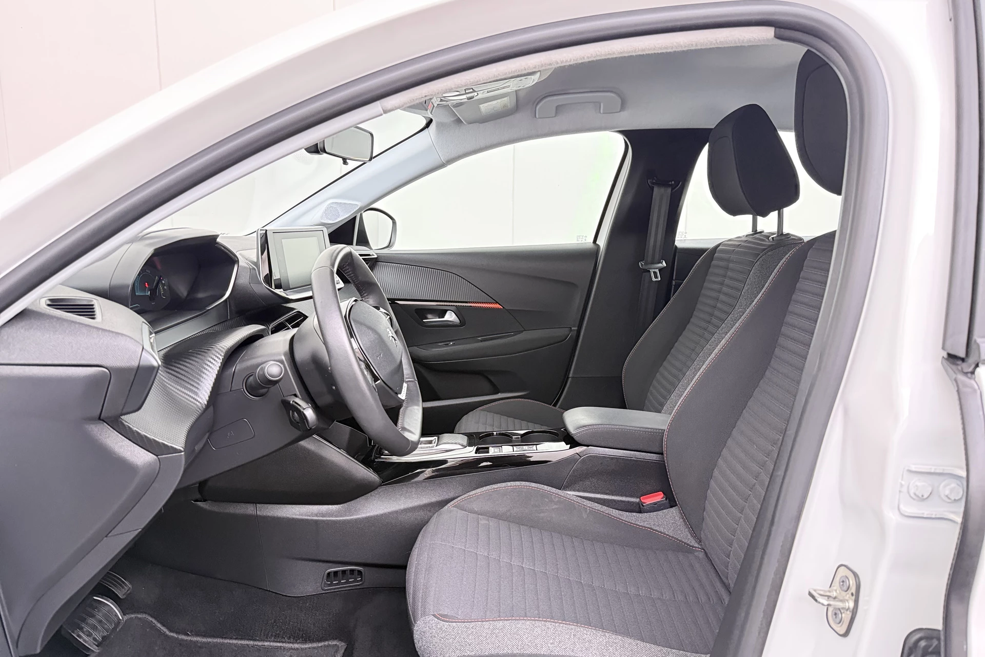 Hoofdafbeelding Peugeot e-208