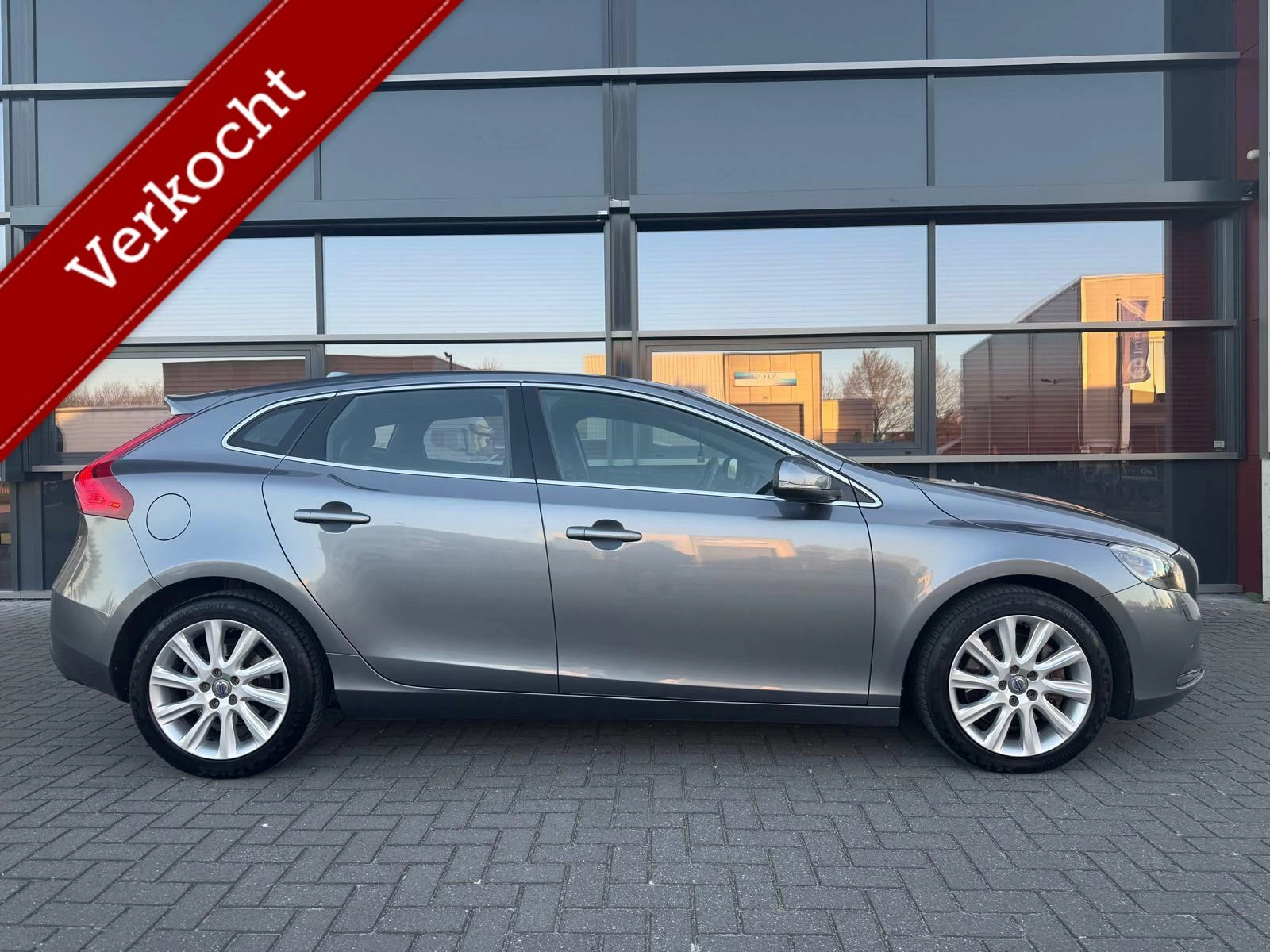 Hoofdafbeelding Volvo V40