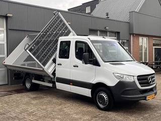 Mercedes-Benz Sprinter 517 CDI 433 170pk Automaat 3-Zijdenkipper Airco Cruise control Trekhaak 3500kg 6-Persoons Navigatiesysteem Telefoonverbinding Apple carplay Camera Euro 6 DC Dubbele cabine Bakwagen Pick-up Open laadbak Kieper 