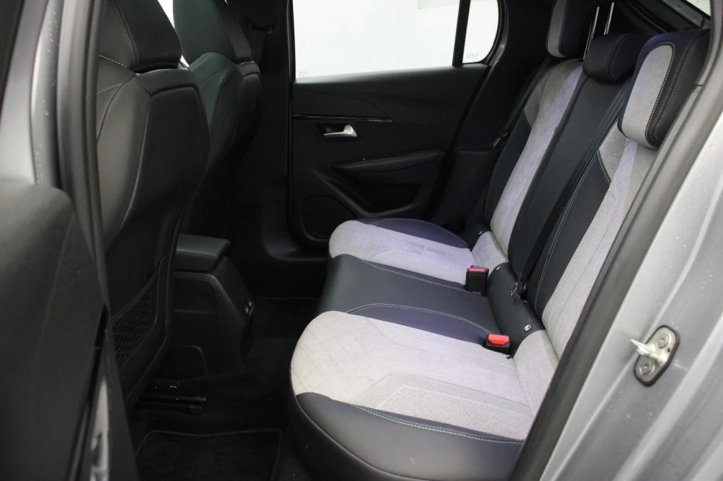 Hoofdafbeelding Peugeot e-208