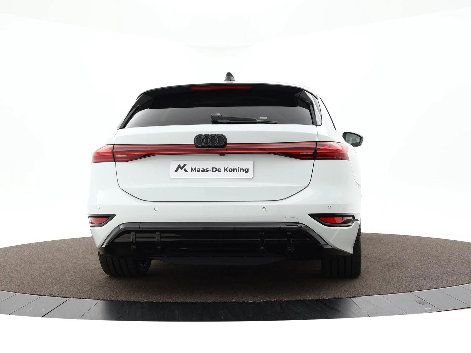 Hoofdafbeelding Audi A6 Avant e-tron