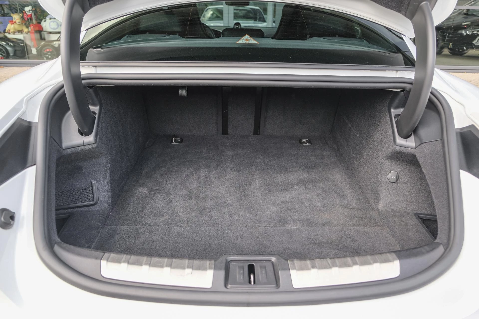 Hoofdafbeelding Porsche Taycan