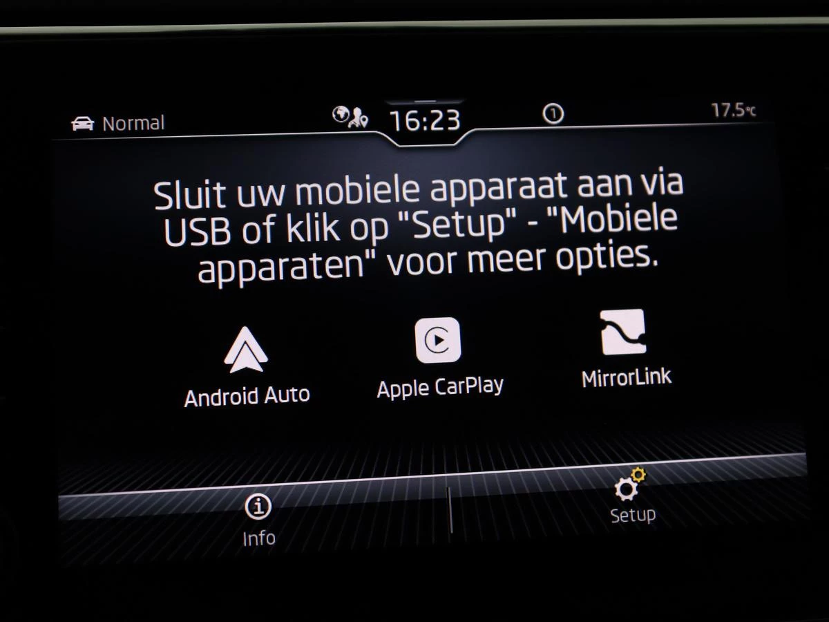 Hoofdafbeelding Škoda Superb
