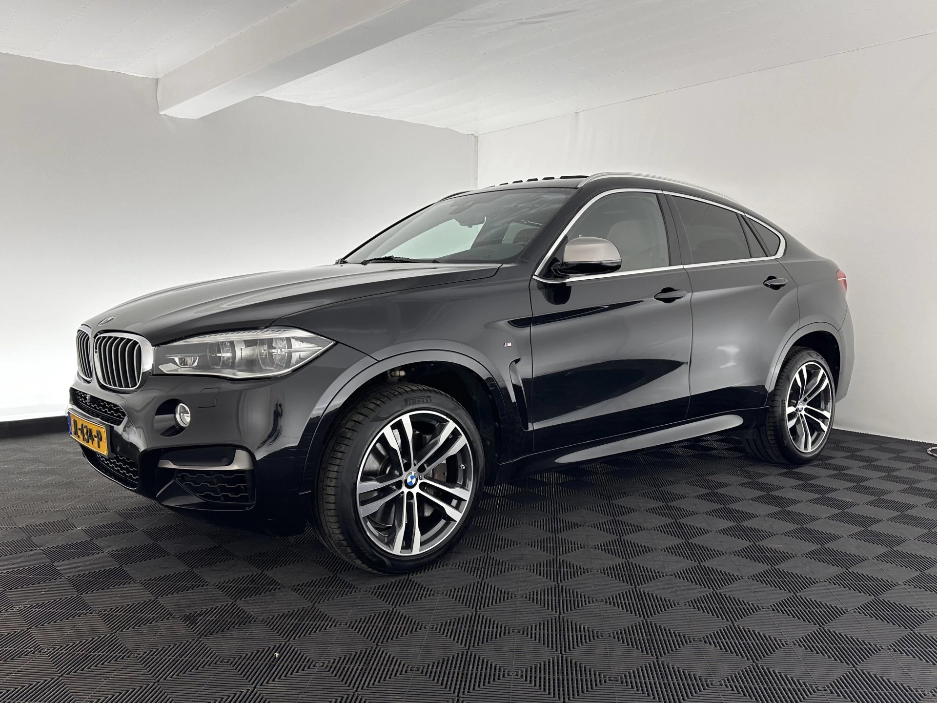 Hoofdafbeelding BMW X6