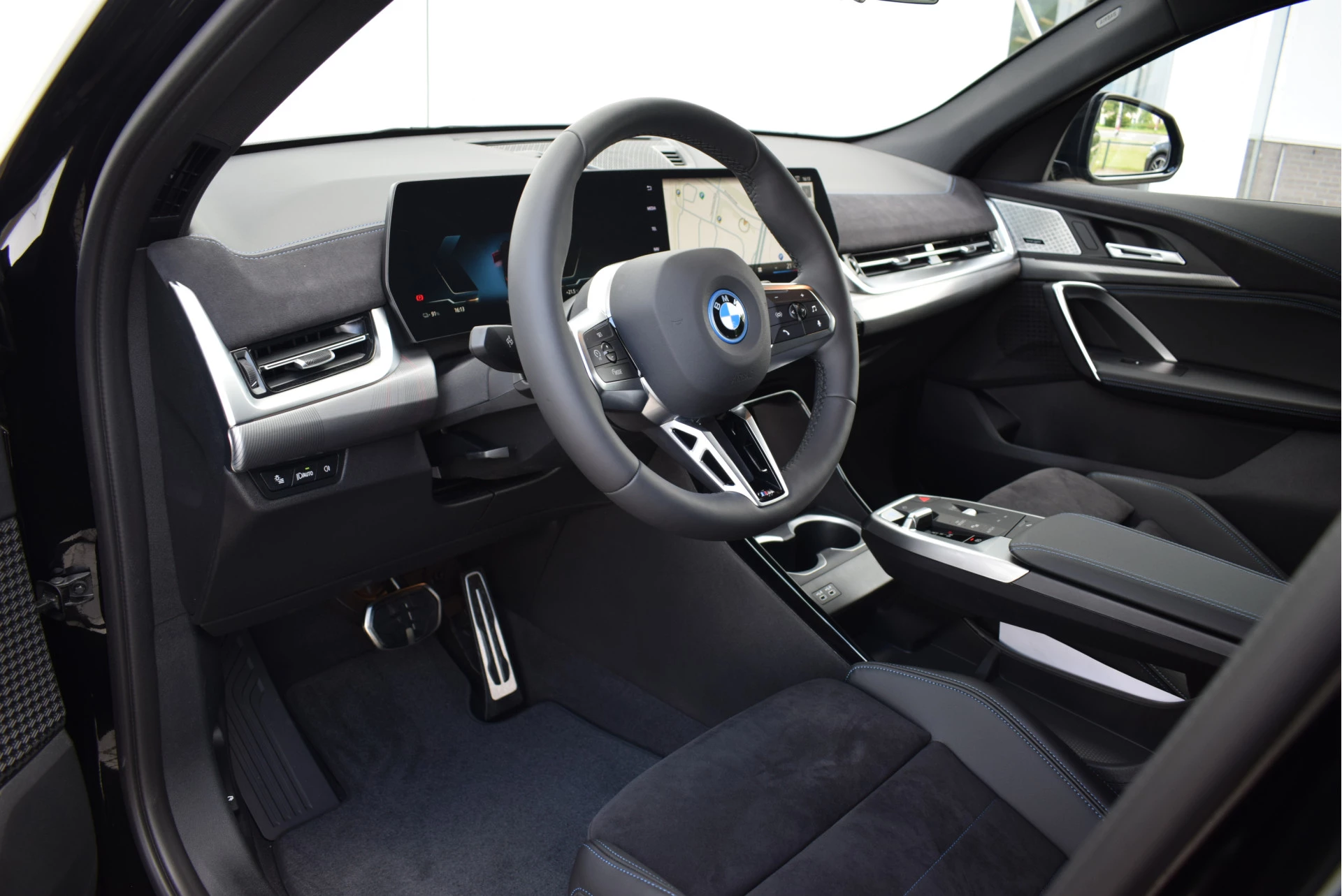 Hoofdafbeelding BMW iX2